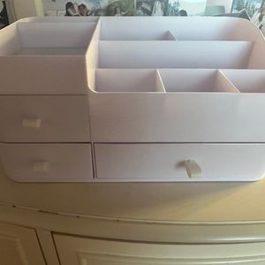 white makeup organizer
